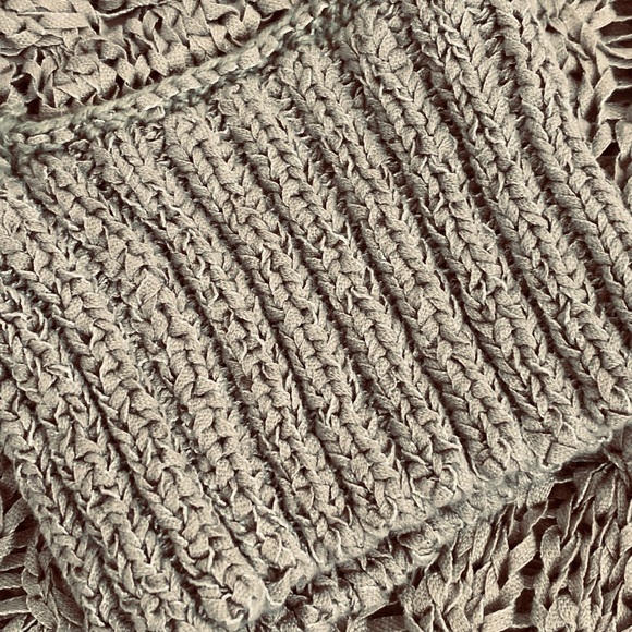 DKNY JEANS Woman’s Knitted V-Neck Sweater with 3/4 Sleeves. Size XL. - Picture 7 of 13